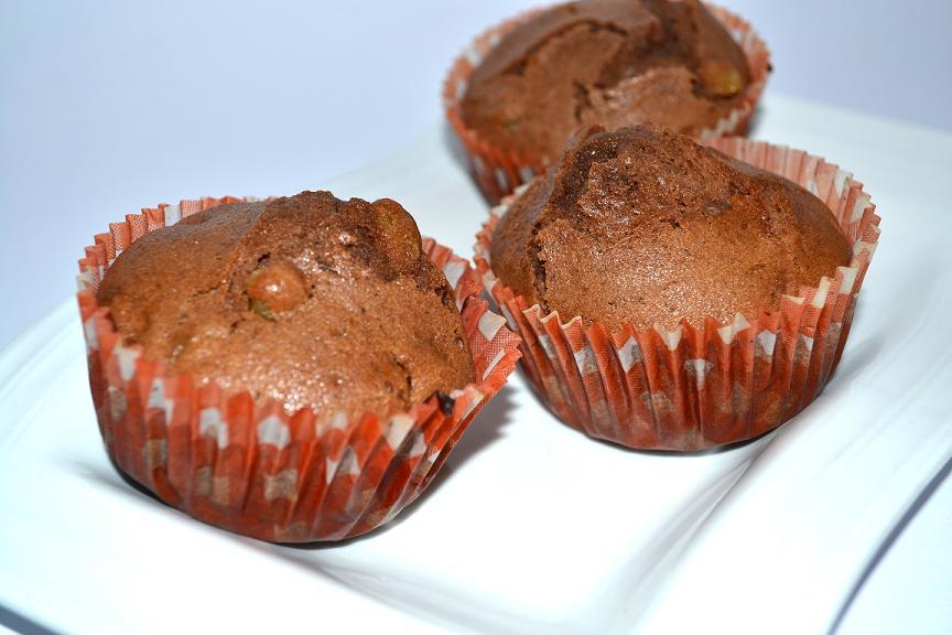 мъфини с шоколад и стафиди/chocolate muffins