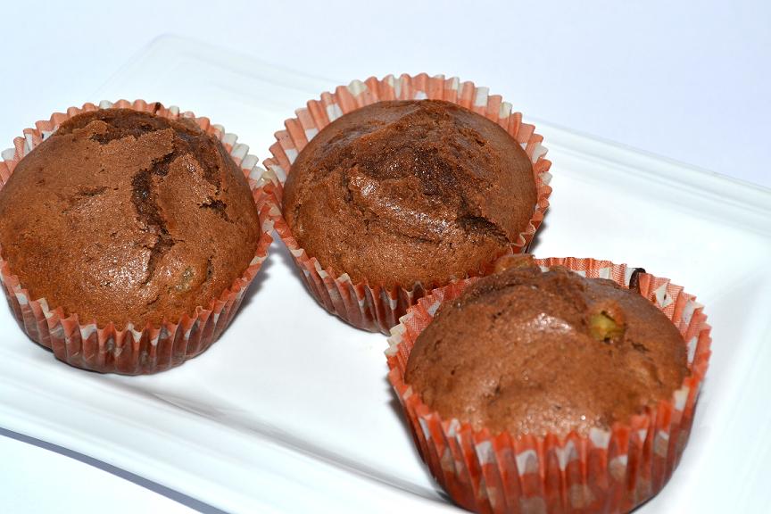мъфини с шоколад и стафиди/chocolate muffins