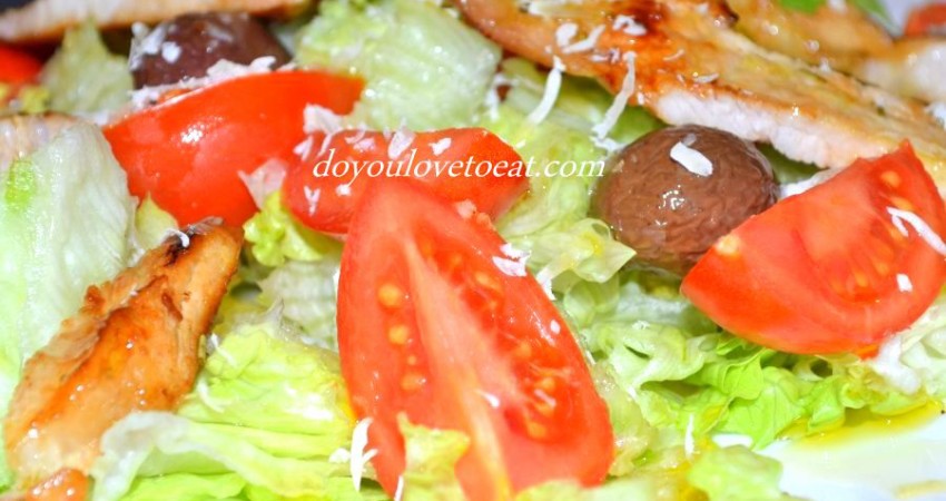 Salad with honey glazed fillets.